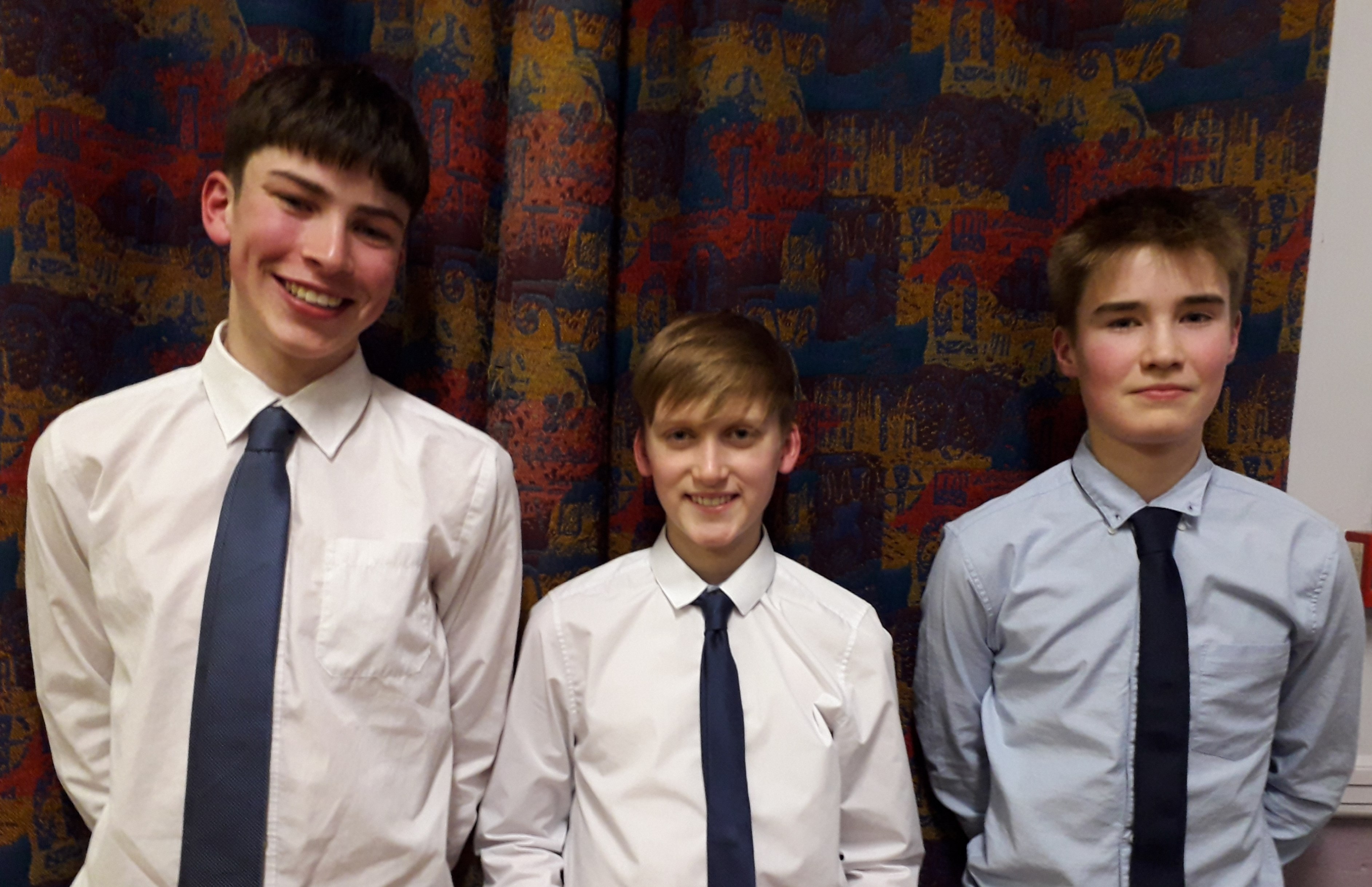 Siarad Cyhoeddus CFFI   Elgan, Gwion a Brychan a ddaeth yn 4ydd yn y gystadleuaeth siarad cyhoeddus dan 16 gyda Clwb Ffermwyr Ifanc Nantglyn